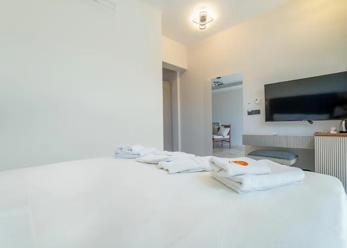 Bombien Yalıkavak Otel *